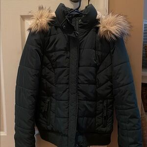 Women's Dar Green American Eagle Puffer Jacket with Faux Fur Trim